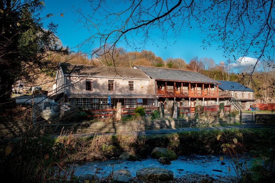 Guests will love the views at Falcon Inn Retreat