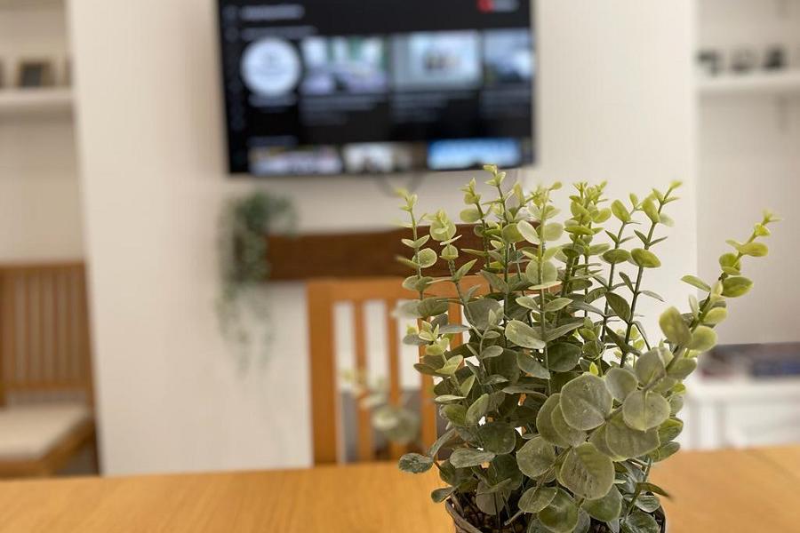 Dining at Rhondda Tunnel Cottage