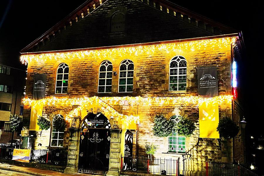 Pontypridd Museum at night