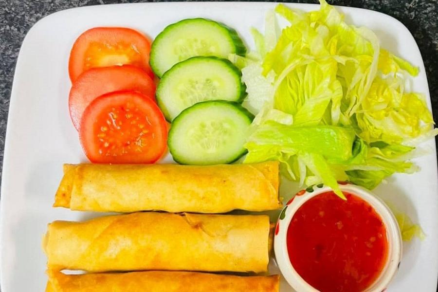 Spring rolls at Thai Cafe