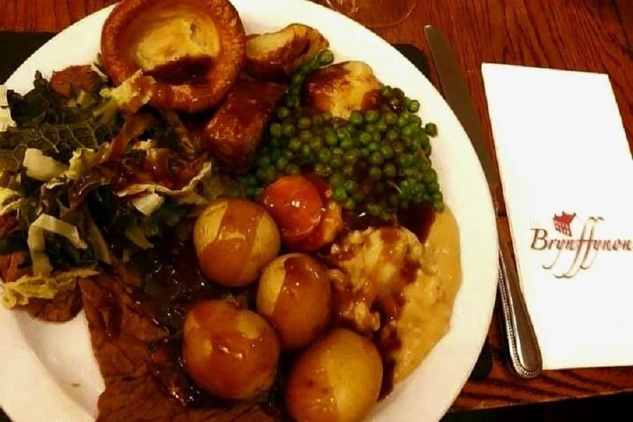 Sunday roast at The Brynffynon